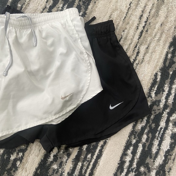 Nike Dri-fit Running Athletic Training Gym Shorts Women's Size S (Lot of 2) - Picture 1 of 5